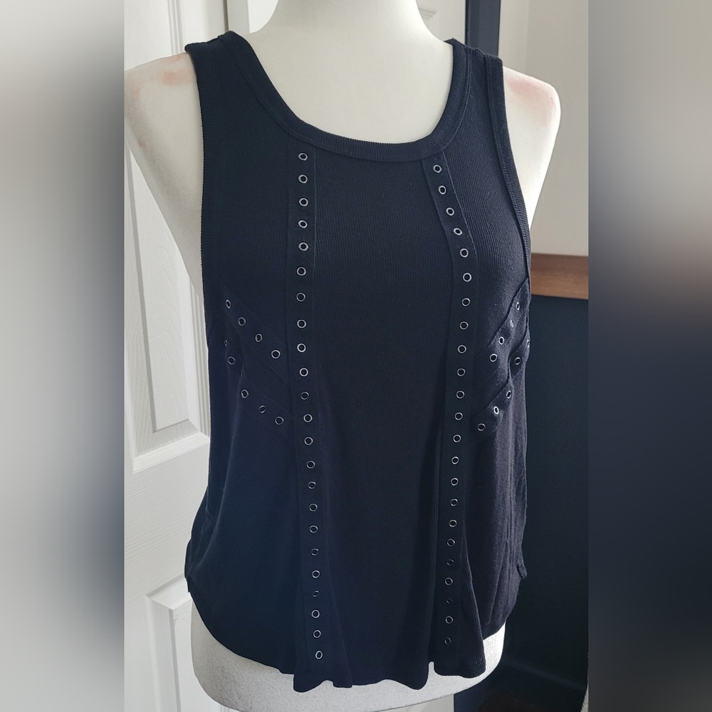 Express Black Ribbed Sleeveless Tank Metal Grommet Accent Festival Women's Large